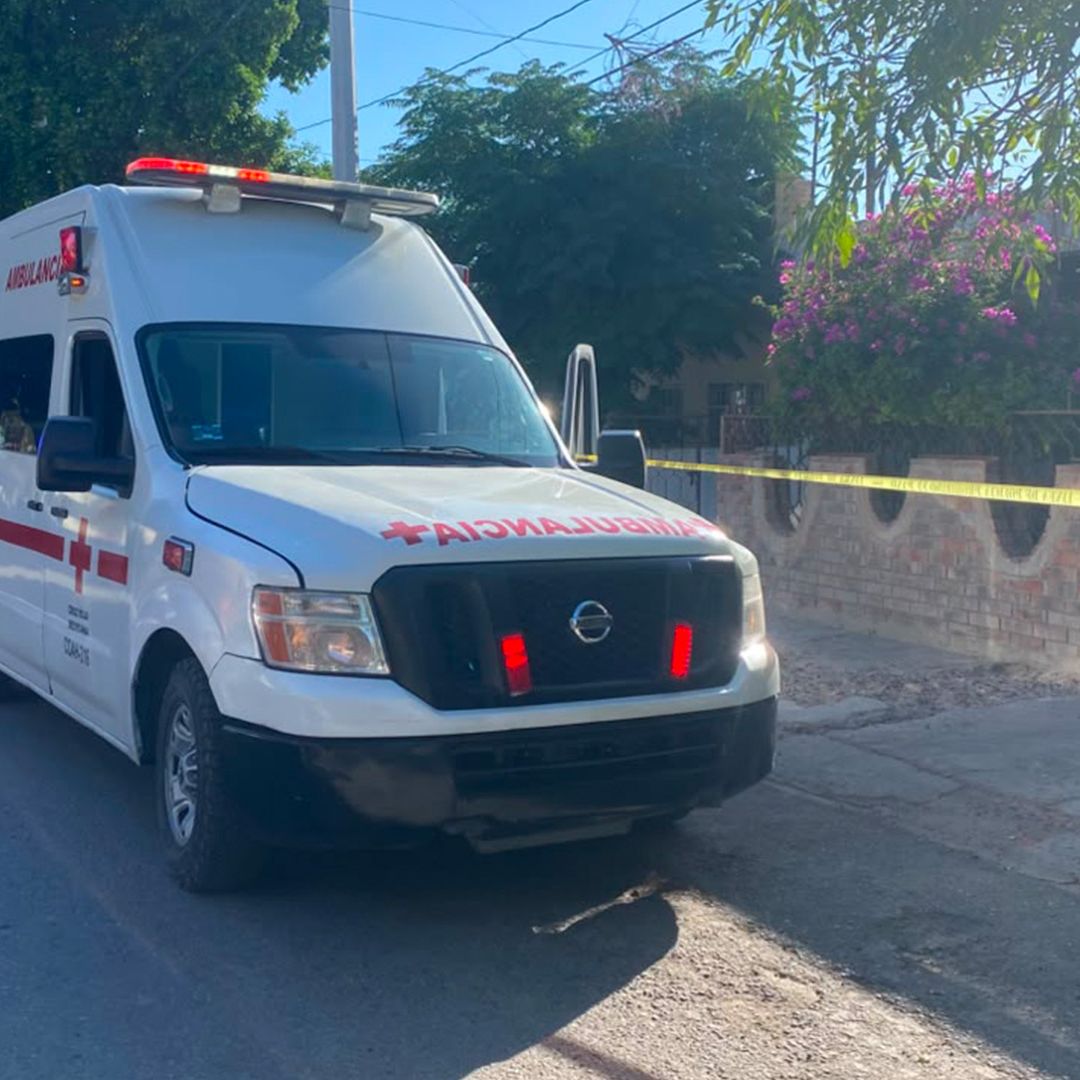 Vecinos de la Calle C fueron quienes dieron aviso a los números de emergencia después de ver como se desvanecía la mujer